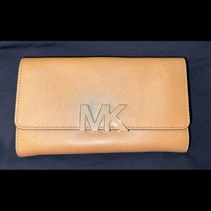 NWOT Michael Kors camel color wallet
